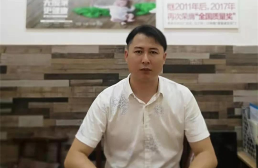 “世”在人為 | 世友地板桂林經(jīng)銷商何少兵：持之以恒，堅(jiān)持不懈地做好每一件事才是真正的成功